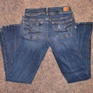 Women's American Eagle ripped/holey jeans Size 4